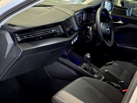 2025-Audi-A1-Sportback-30-TFSI-Advanced-S-Tronic_12