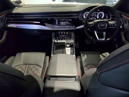 2025-Audi-Q8-45-TDI-quattro-Auto-Black-Edition_11
