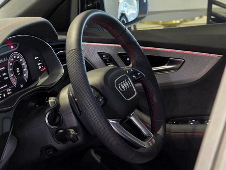 2025-Audi-Q8-45-TDI-quattro-Auto-Black-Edition_16