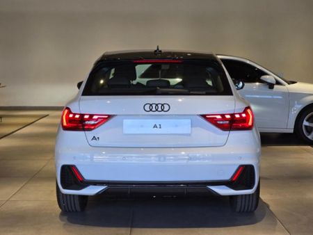 2025-Audi-A1-Sportback-30-TFSI-Black-Edition-S-Tronic_4