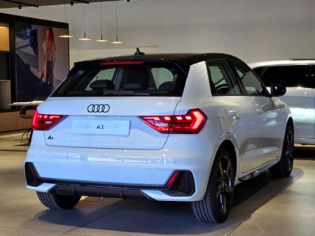 2025-Audi-A1-Sportback-30-TFSI-Black-Edition-S-Tronic_5