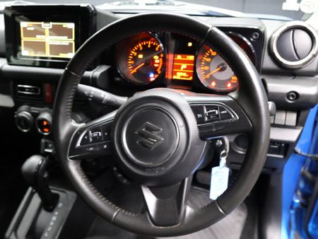 2024-Suzuki-Jimny-15-GLX-Auto_12