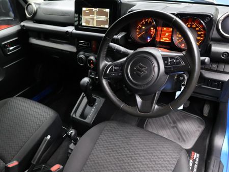 2024-Suzuki-Jimny-15-GLX-Auto_8