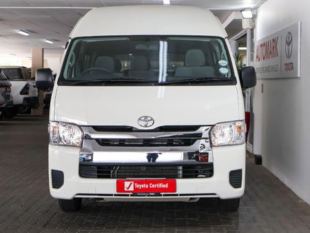 2025-Toyota-Quantum-25-D-4D-14-seat_3