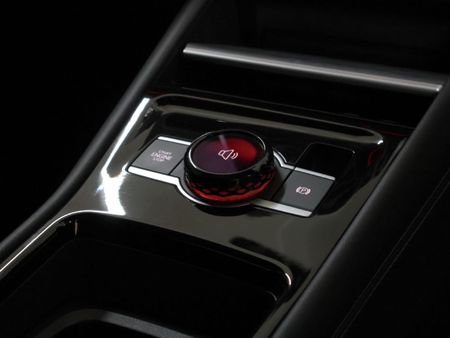 2026-Volkswagen-Tiguan-20TDI-R-Line-4Motion_17