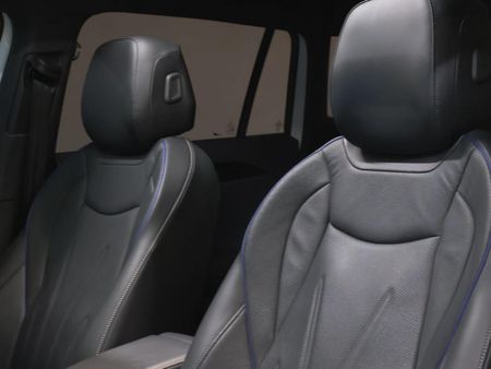 2026-Volkswagen-Tiguan-20TDI-R-Line-4Motion_21