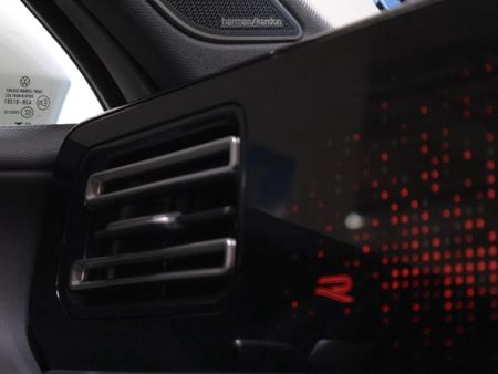 2026-Volkswagen-Tiguan-20TDI-R-Line-4Motion_22