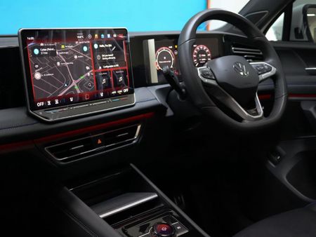 2026-Volkswagen-Tiguan-20TDI-R-Line-4Motion_24