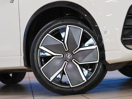 2026-Volkswagen-Tiguan-20TDI-R-Line-4Motion_2