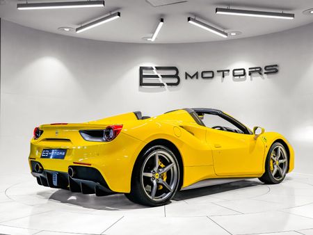 2019-Ferrari-488-Spider_14