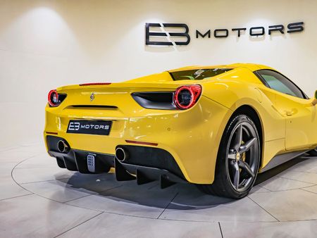 2019-Ferrari-488-Spider_25