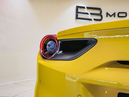 2019-Ferrari-488-Spider_27