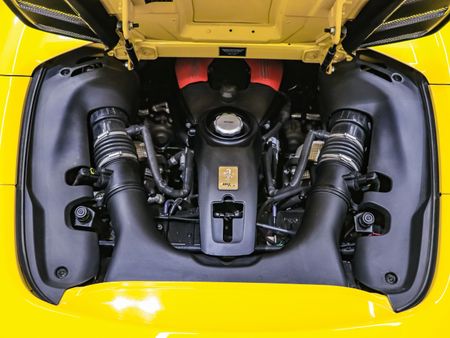 2019-Ferrari-488-Spider_29