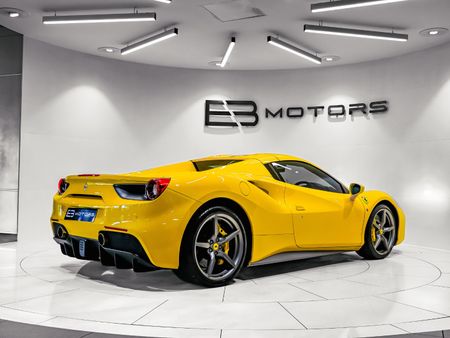 2019-Ferrari-488-Spider_6