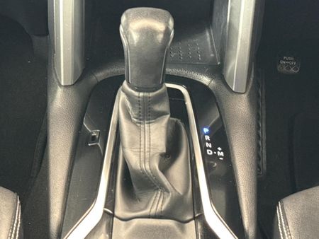 2022-Toyota-Corolla-Cross-18-XS_10