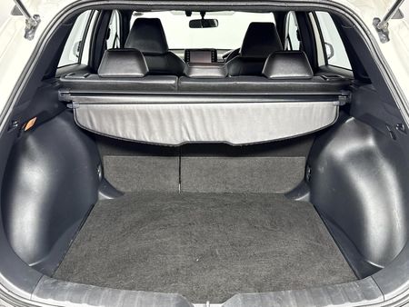 2022-Toyota-Corolla-Cross-18-XS_14