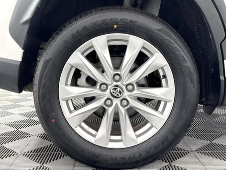 2022-Toyota-Corolla-Cross-18-XS_7