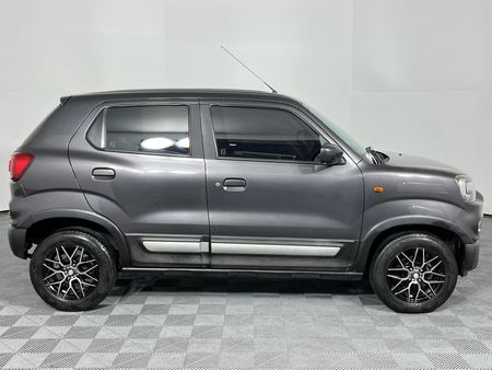 2020-Suzuki-S-Presso-10-S-Edition_14