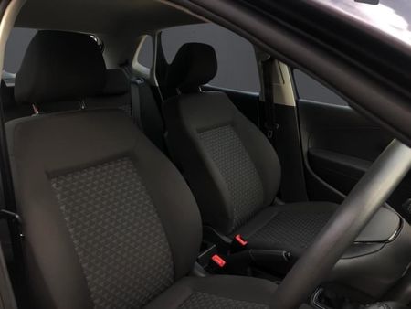2025-Volkswagen-Polo-Vivo-14_9