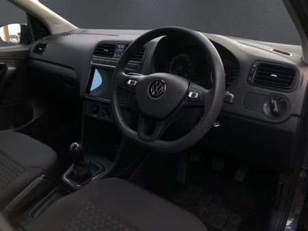 2025-Volkswagen-Polo-Vivo-14_8