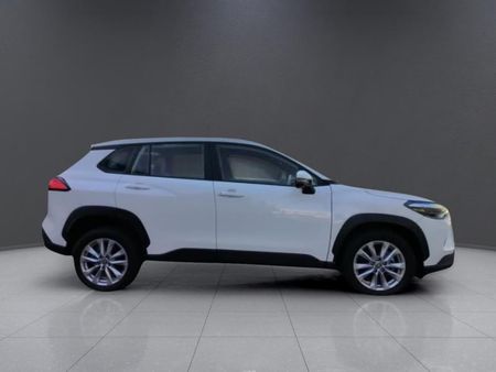 2025-Toyota-Corolla-Cross-18-XS_7