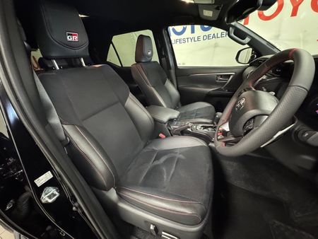 2026-Toyota-Fortuner-28GD-6-4x4-GR-S-Auto_14