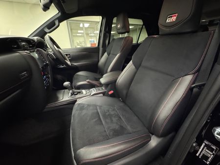 2026-Toyota-Fortuner-28GD-6-4x4-GR-S-Auto_6