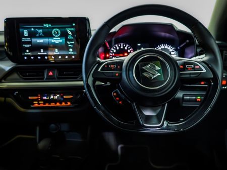 2025-Suzuki-Swift-12-GLX-Auto_13