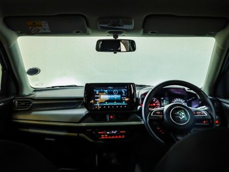 2025-Suzuki-Swift-12-GLX-Auto_14