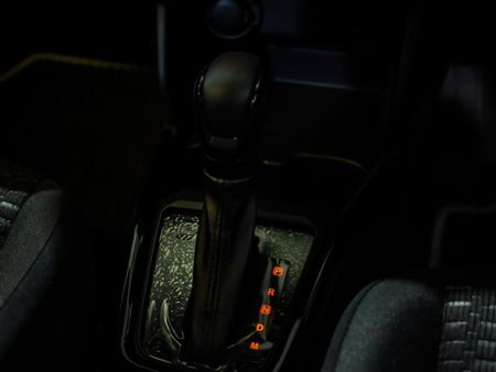 2025-Suzuki-Swift-12-GLX-Auto_18