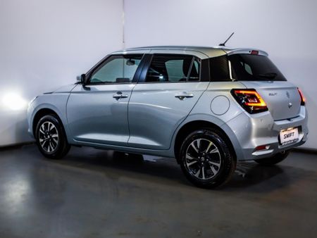 2025-Suzuki-Swift-12-GLX-Auto_5