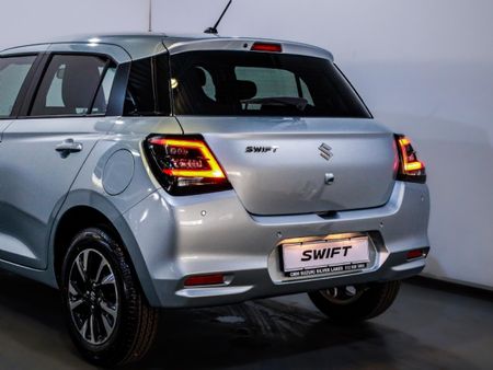 2025-Suzuki-Swift-12-GLX-Auto_7