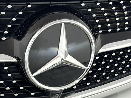 2022-Mercedes-Benz-V-Class-V-300d-Exclusive_11