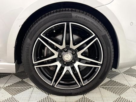 2022-Mercedes-Benz-V-Class-V-300d-Exclusive_5