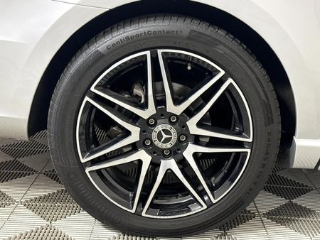 2022-Mercedes-Benz-V-Class-V-300d-Exclusive_7
