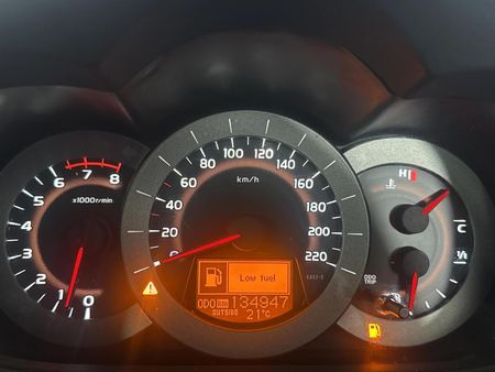 2011-Toyota-RAV4-20-VX-Auto_2