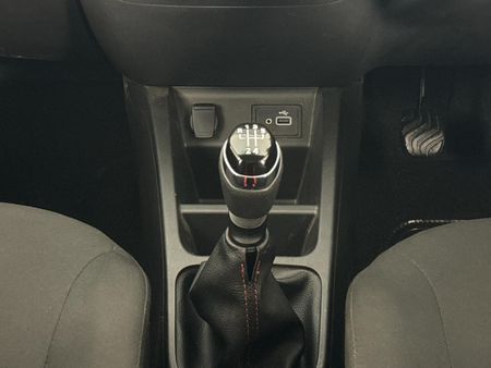 2025-Renault-Kwid-10-Techno_10