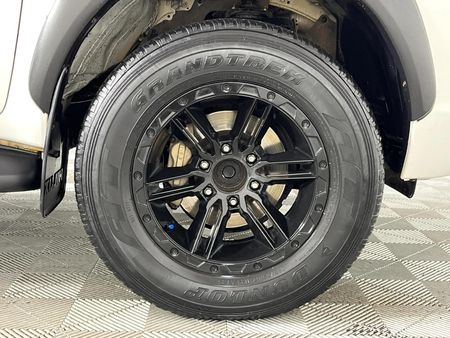 2021-Toyota-Hilux-24-GD-6-Raised-Body-Raider-Auto-Extended-Cab_3
