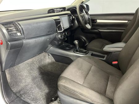 2021-Toyota-Hilux-24-GD-6-Raised-Body-Raider-Auto-Extended-Cab_7