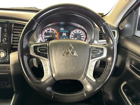 2021-Mitsubishi-Triton-24-Di-Dc-4x4-Auto-Double-Cab_12