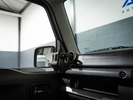2021-Suzuki-Jimny-15-GLX_15