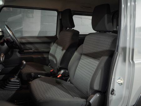 2021-Suzuki-Jimny-15-GLX_20