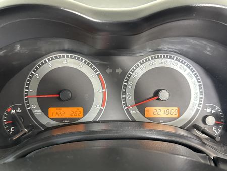 2013-Toyota-Corolla-13-Professional_2