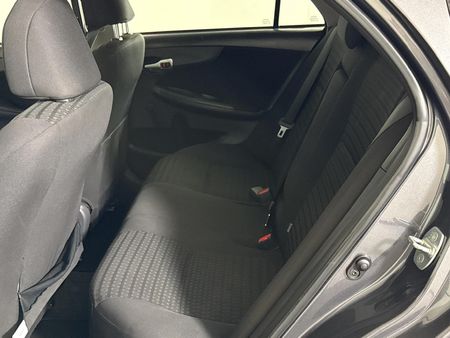 2013-Toyota-Corolla-13-Professional_3