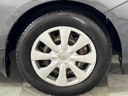 2013-Toyota-Corolla-13-Professional_4
