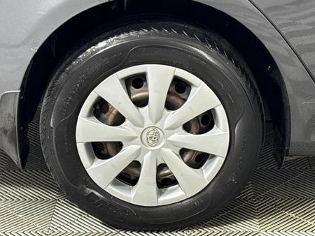 2013-Toyota-Corolla-13-Professional_6