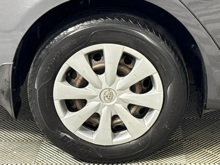 2013-Toyota-Corolla-13-Professional_7