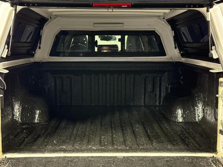 2024-Toyota-Hilux-28-GD-6-RB-Legend-Double-Cab-Auto-mhev_12