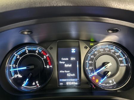 2024-Toyota-Hilux-28-GD-6-RB-Legend-Double-Cab-Auto-mhev_2