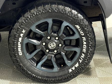 2024-Toyota-Hilux-28-GD-6-RB-Legend-Double-Cab-Auto-mhev_6